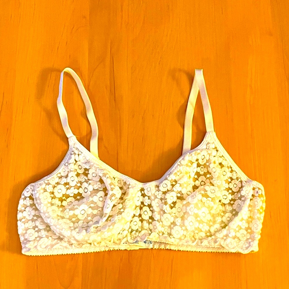 OLGA - Floral Cream color Lined Lace Bra
